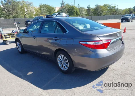 2017 Toyota Camry Le из США, поврежденный, VIN 4T1BF1FKXHU768493